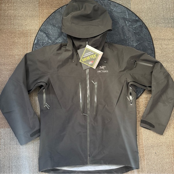 Arc'teryx Black Gore-Tex Performance Jacket